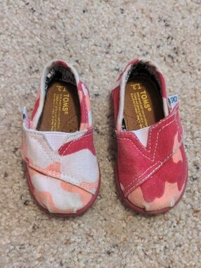 Tiny Toddler Toms
